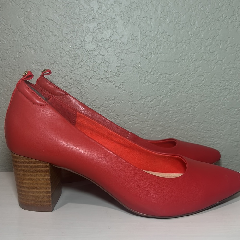 Betabrand red leather block heel size 9